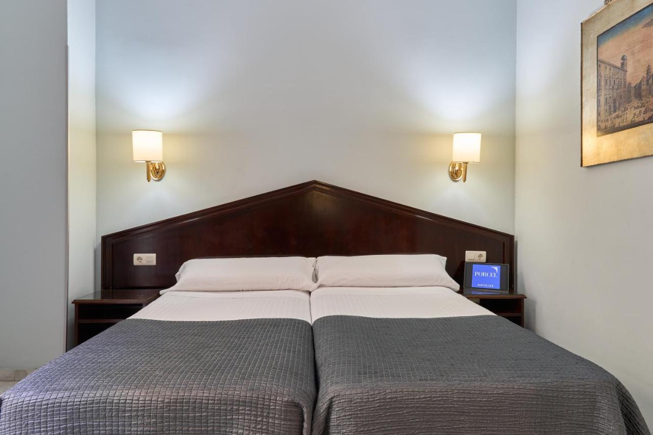 Hotel Porcel Navas à Grenade Extérieur photo
