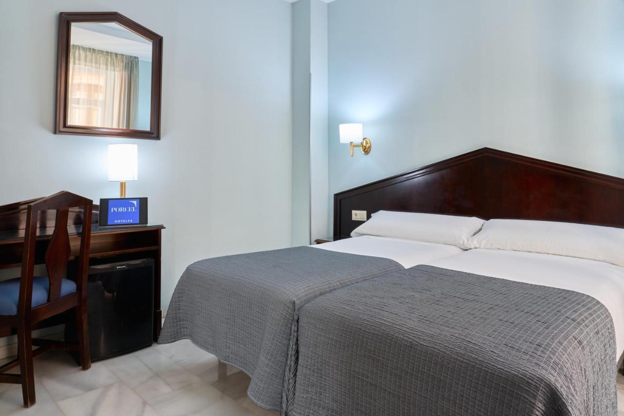 Hotel Porcel Navas à Grenade Extérieur photo