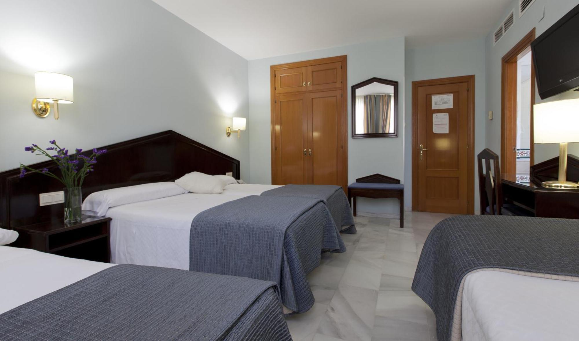 Hotel Porcel Navas à Grenade Chambre photo